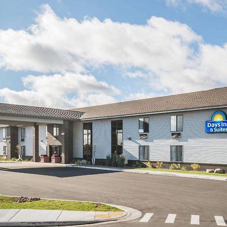 Days Inn & Suites By Wyndham Wausau Exterior foto