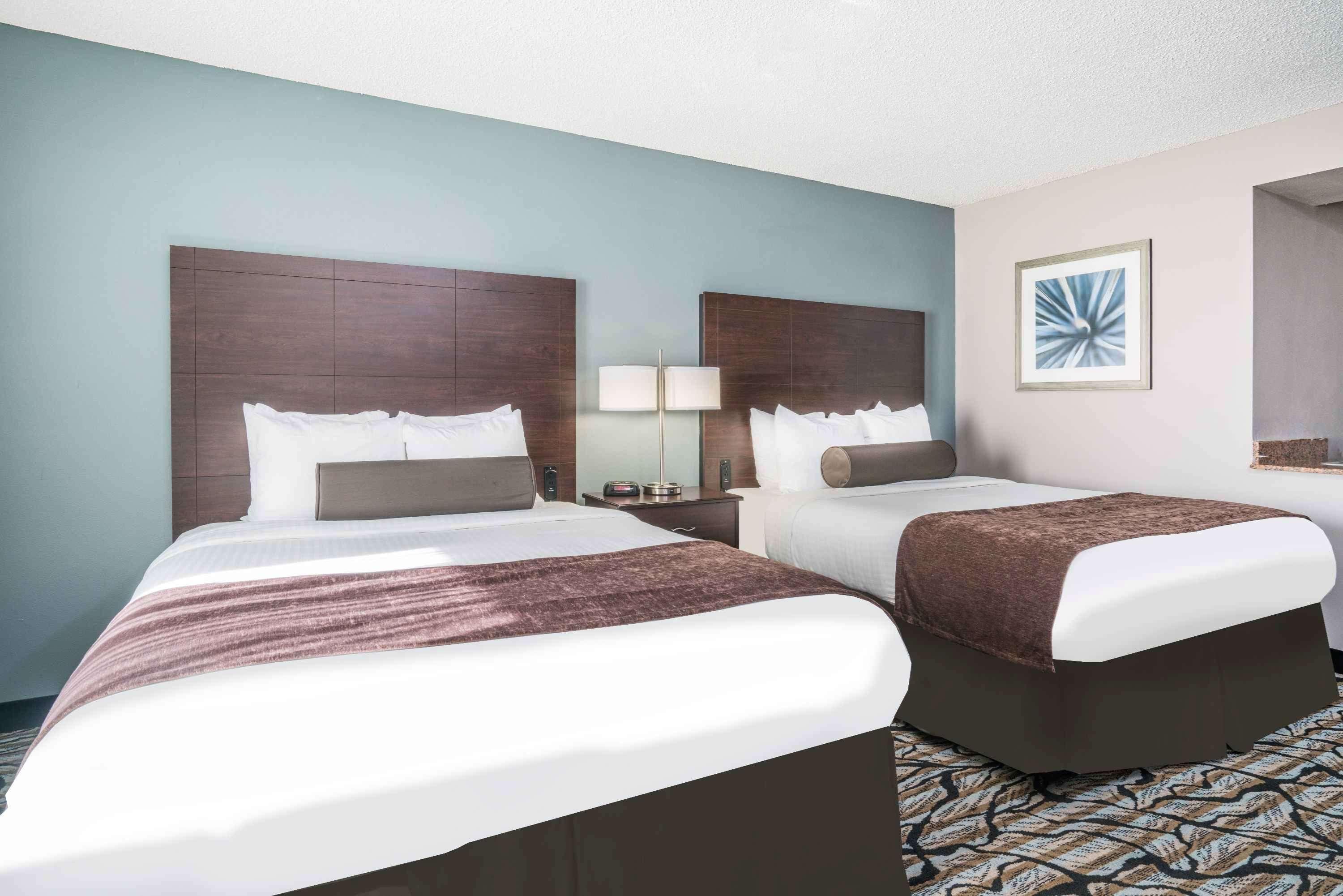 Days Inn & Suites By Wyndham Wausau Exterior foto