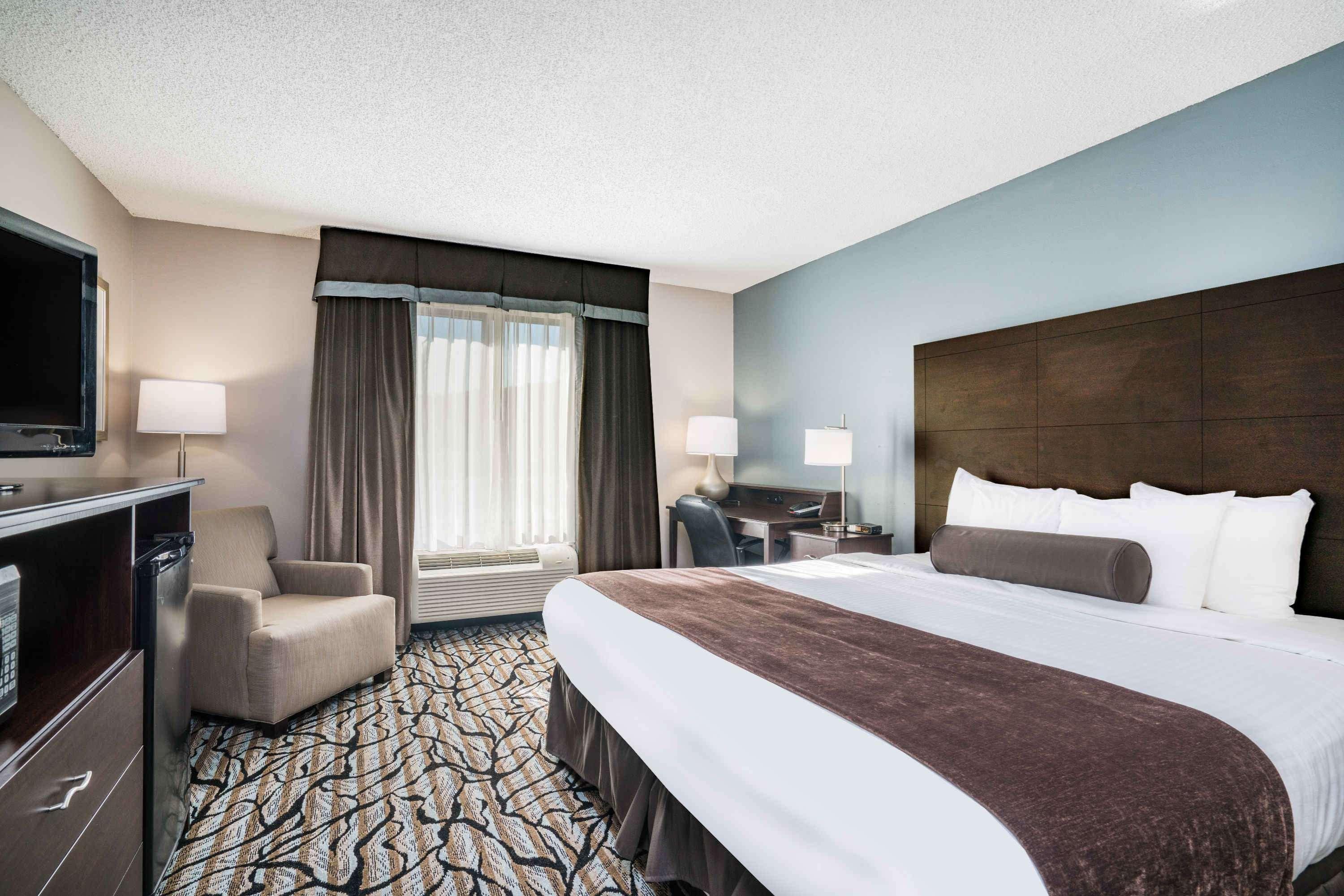 Days Inn & Suites By Wyndham Wausau Exterior foto