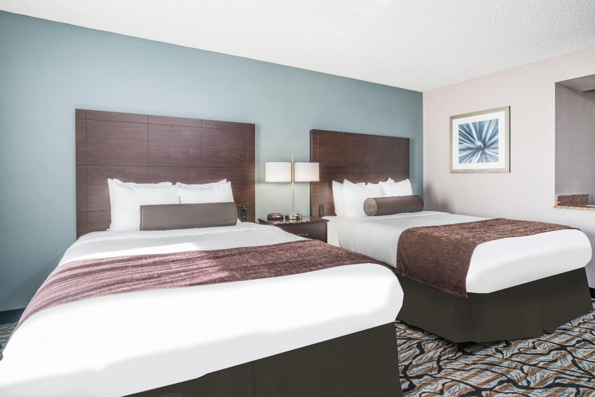 Days Inn & Suites By Wyndham Wausau Exterior foto